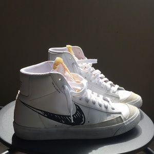 Amazing Nike Blazer Mids!!! 1977 - Herringbone design outsole ~~